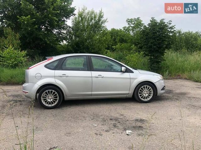 Сірий Форд Фокус, об'ємом двигуна 1.6 л та пробігом 127 тис. км за 5999 $, фото 1 на Automoto.ua