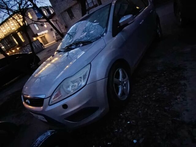 Серый Форд Фокус, объемом двигателя 1.6 л и пробегом 1 тыс. км за 3800 $, фото 1 на Automoto.ua