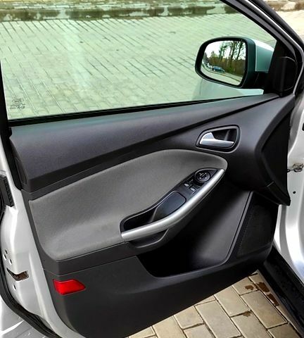 Сірий Форд Фокус, об'ємом двигуна 1.6 л та пробігом 252 тис. км за 7200 $, фото 12 на Automoto.ua