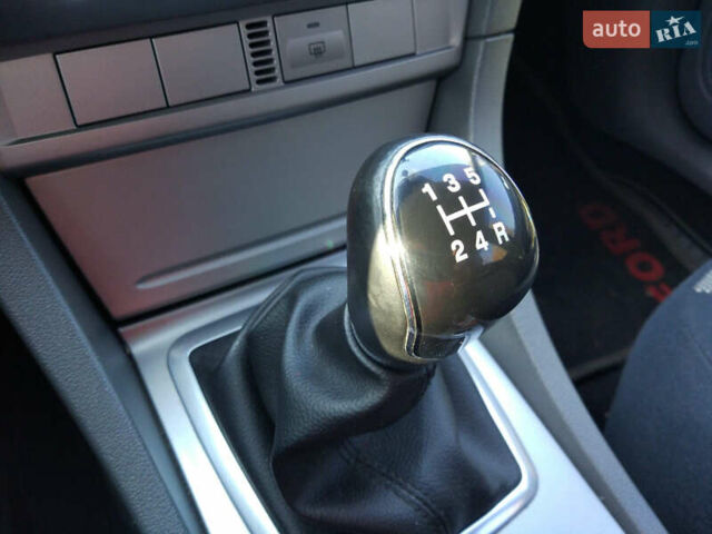 Сірий Форд Фокус, об'ємом двигуна 1.6 л та пробігом 147 тис. км за 7300 $, фото 10 на Automoto.ua