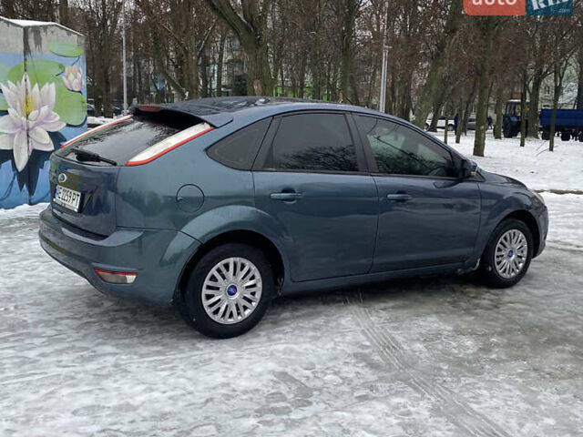 Серый Форд Фокус, объемом двигателя 1.39 л и пробегом 350 тыс. км за 4199 $, фото 5 на Automoto.ua