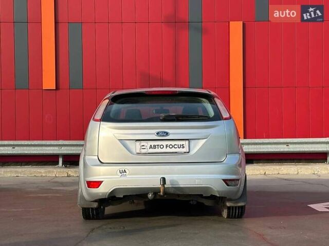 Серый Форд Фокус, объемом двигателя 2 л и пробегом 267 тыс. км за 5990 $, фото 6 на Automoto.ua