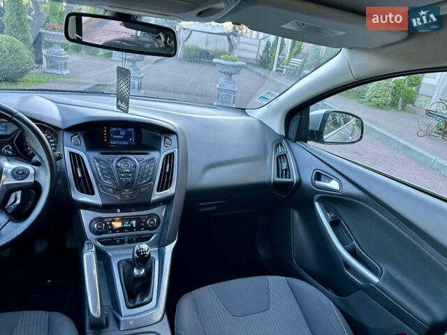 Сірий Форд Фокус, об'ємом двигуна 1.6 л та пробігом 235 тис. км за 7450 $, фото 45 на Automoto.ua