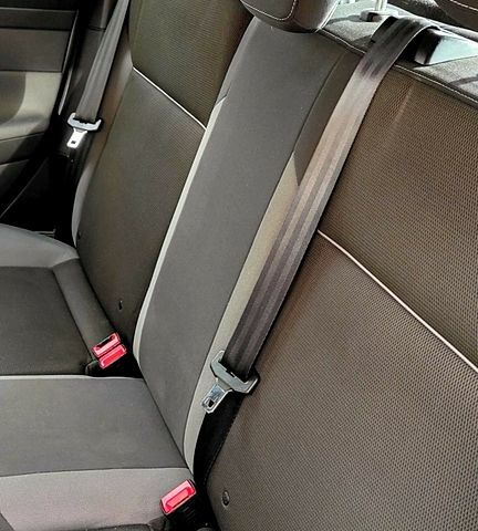 Сірий Форд Фокус, об'ємом двигуна 1.6 л та пробігом 252 тис. км за 7200 $, фото 8 на Automoto.ua