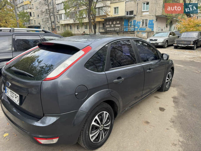 Серый Форд Фокус, объемом двигателя 1.39 л и пробегом 205 тыс. км за 5000 $, фото 7 на Automoto.ua
