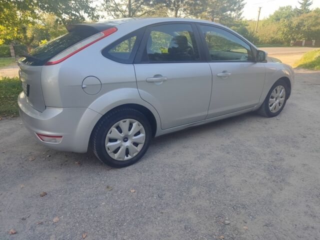 Сірий Форд Фокус, об'ємом двигуна 1.6 л та пробігом 270 тис. км за 5400 $, фото 1 на Automoto.ua