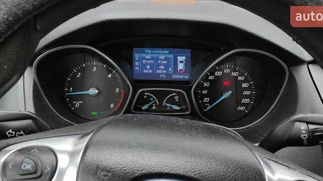 Серый Форд Фокус, объемом двигателя 1.6 л и пробегом 252 тыс. км за 7500 $, фото 15 на Automoto.ua