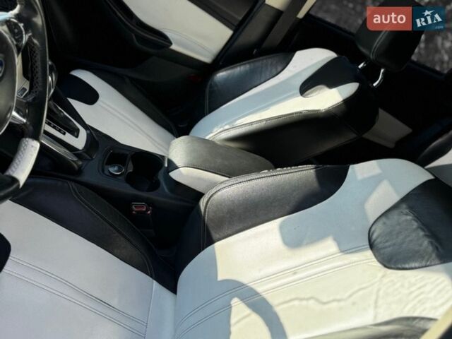 Серый Форд Фокус, объемом двигателя 2 л и пробегом 290 тыс. км за 5950 $, фото 8 на Automoto.ua