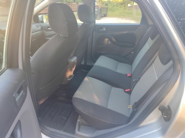 Сірий Форд Фокус, об'ємом двигуна 1.6 л та пробігом 270 тис. км за 5400 $, фото 5 на Automoto.ua