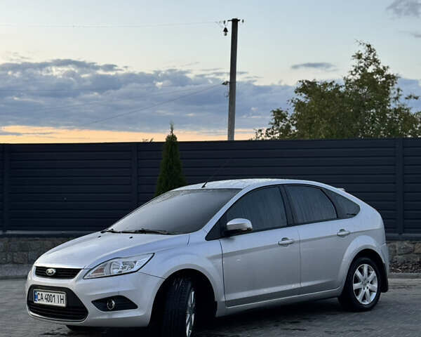 Серый Форд Фокус, объемом двигателя 1.6 л и пробегом 241 тыс. км за 5900 $, фото 3 на Automoto.ua