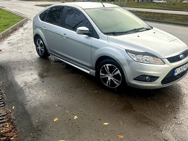 Серый Форд Фокус, объемом двигателя 1.6 л и пробегом 241 тыс. км за 5700 $, фото 1 на Automoto.ua