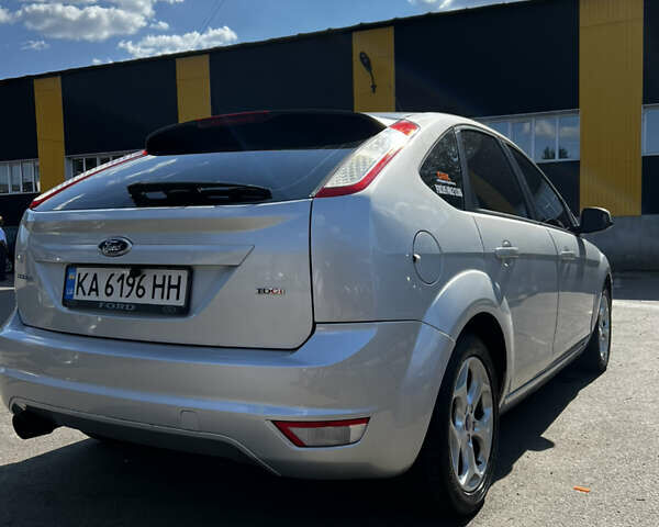 Сірий Форд Фокус, об'ємом двигуна 1.6 л та пробігом 274 тис. км за 7000 $, фото 4 на Automoto.ua