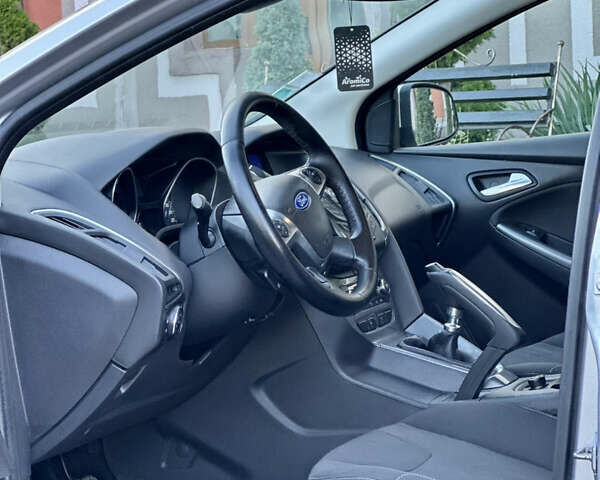 Сірий Форд Фокус, об'ємом двигуна 1.6 л та пробігом 235 тис. км за 7450 $, фото 38 на Automoto.ua