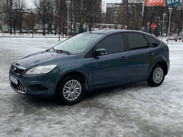 Серый Форд Фокус, объемом двигателя 1.39 л и пробегом 350 тыс. км за 4199 $, фото 8 на Automoto.ua