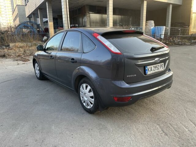 Серый Форд Фокус, объемом двигателя 1.4 л и пробегом 110 тыс. км за 6000 $, фото 1 на Automoto.ua
