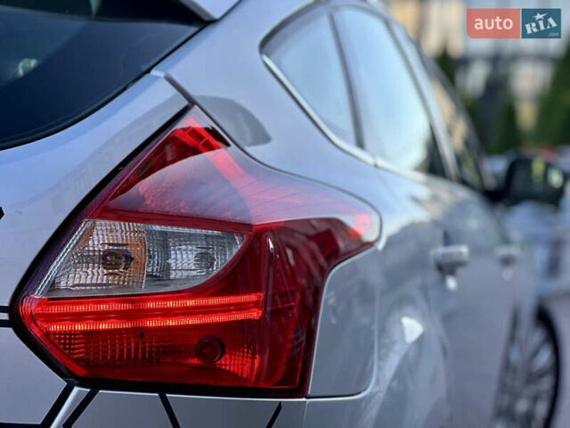 Сірий Форд Фокус, об'ємом двигуна 1.6 л та пробігом 235 тис. км за 7450 $, фото 36 на Automoto.ua