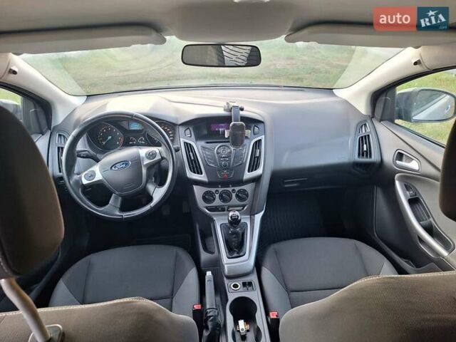 Сірий Форд Фокус, об'ємом двигуна 1.6 л та пробігом 184 тис. км за 7300 $, фото 10 на Automoto.ua