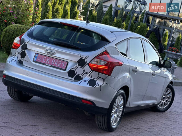 Сірий Форд Фокус, об'ємом двигуна 1.6 л та пробігом 235 тис. км за 7450 $, фото 31 на Automoto.ua