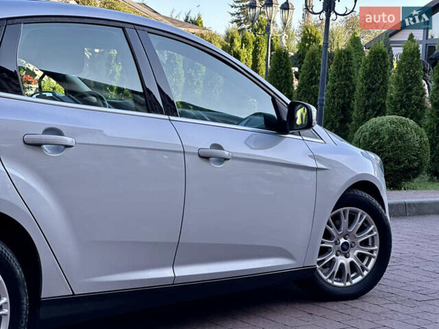 Сірий Форд Фокус, об'ємом двигуна 1.6 л та пробігом 235 тис. км за 7450 $, фото 34 на Automoto.ua