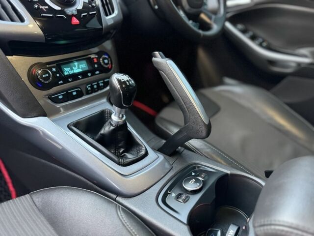 Сірий Форд Фокус, об'ємом двигуна 1.6 л та пробігом 175 тис. км за 3999 $, фото 17 на Automoto.ua