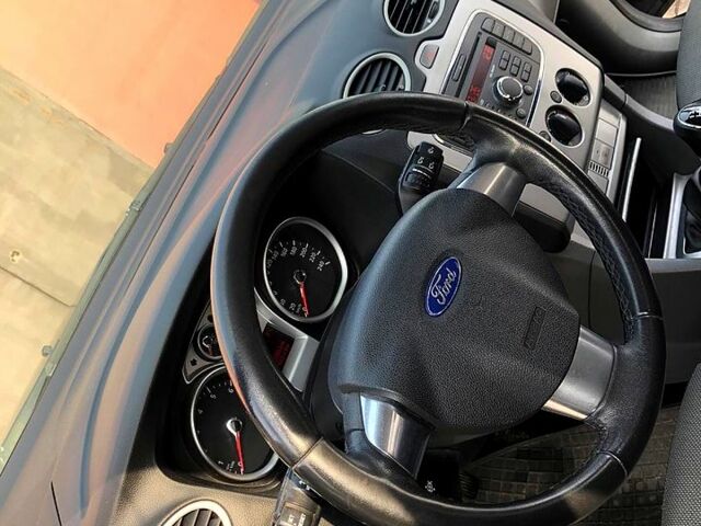 Сірий Форд Фокус, об'ємом двигуна 1.6 л та пробігом 111 тис. км за 6900 $, фото 5 на Automoto.ua