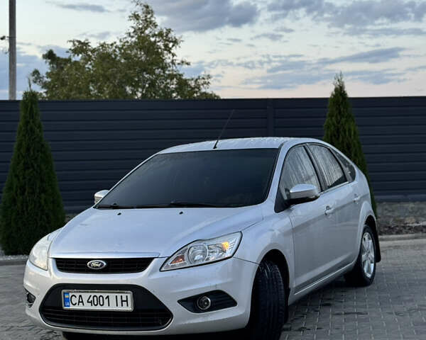 Серый Форд Фокус, объемом двигателя 1.6 л и пробегом 241 тыс. км за 5900 $, фото 4 на Automoto.ua