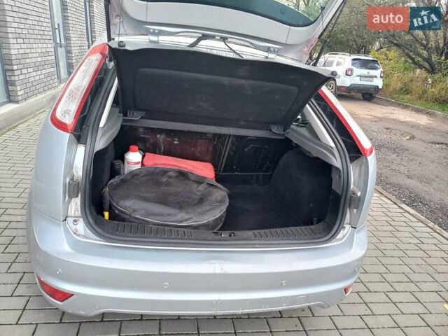 Серый Форд Фокус, объемом двигателя 1.4 л и пробегом 190 тыс. км за 5500 $, фото 8 на Automoto.ua