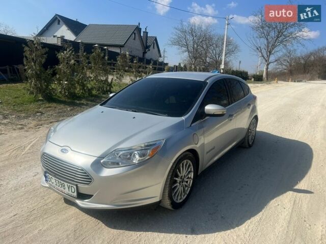 Сірий Форд Фокус, об'ємом двигуна 0 л та пробігом 120 тис. км за 5700 $, фото 2 на Automoto.ua