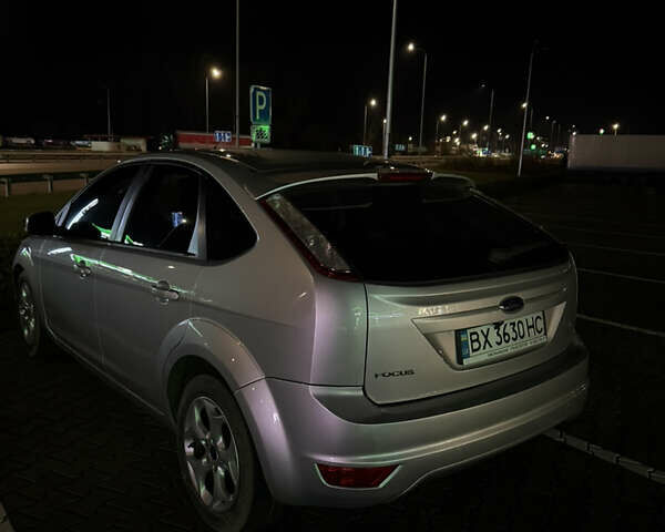Серый Форд Фокус, объемом двигателя 1.56 л и пробегом 270 тыс. км за 6350 $, фото 1 на Automoto.ua