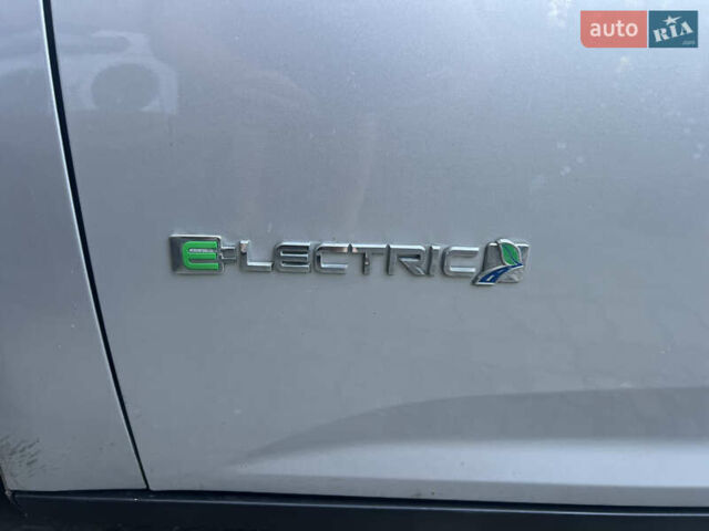 Серый Форд Фокус, объемом двигателя 0 л и пробегом 118 тыс. км за 5500 $, фото 26 на Automoto.ua