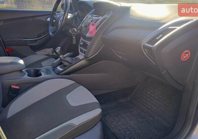 Серый Форд Фокус, объемом двигателя 1.6 л и пробегом 248 тыс. км за 6800 $, фото 8 на Automoto.ua