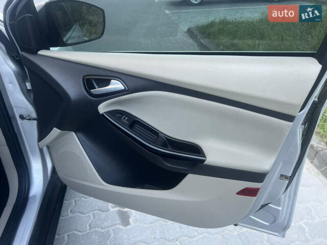 Серый Форд Фокус, объемом двигателя 0 л и пробегом 118 тыс. км за 5500 $, фото 12 на Automoto.ua