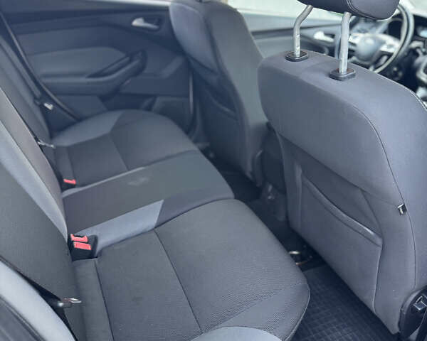 Сірий Форд Фокус, об'ємом двигуна 1.56 л та пробігом 250 тис. км за 6500 $, фото 13 на Automoto.ua