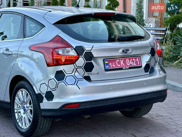Сірий Форд Фокус, об'ємом двигуна 1.6 л та пробігом 235 тис. км за 7450 $, фото 29 на Automoto.ua