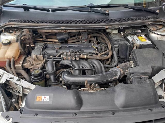 Серый Форд Фокус, объемом двигателя 1.4 л и пробегом 190 тыс. км за 5500 $, фото 2 на Automoto.ua