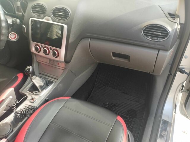 Сірий Форд Фокус, об'ємом двигуна 1.6 л та пробігом 170 тис. км за 5500 $, фото 12 на Automoto.ua