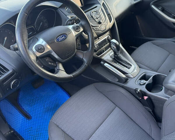 Серый Форд Фокус, объемом двигателя 2 л и пробегом 207 тыс. км за 5500 $, фото 6 на Automoto.ua