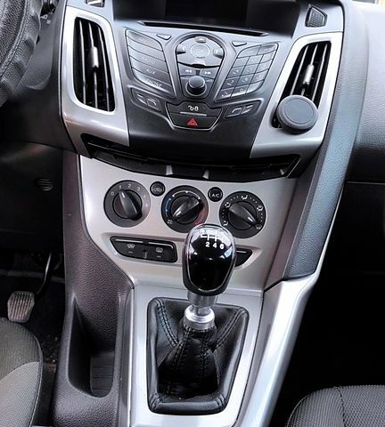 Сірий Форд Фокус, об'ємом двигуна 1.6 л та пробігом 252 тис. км за 7200 $, фото 5 на Automoto.ua