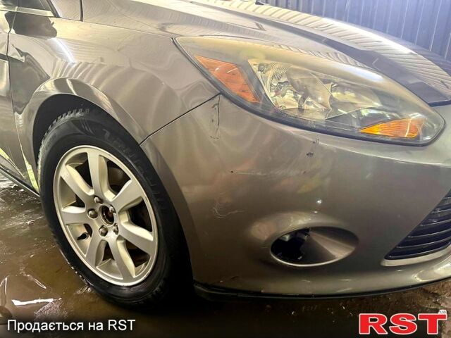 Сірий Форд Фокус, об'ємом двигуна 2 л та пробігом 150 тис. км за 7500 $, фото 4 на Automoto.ua