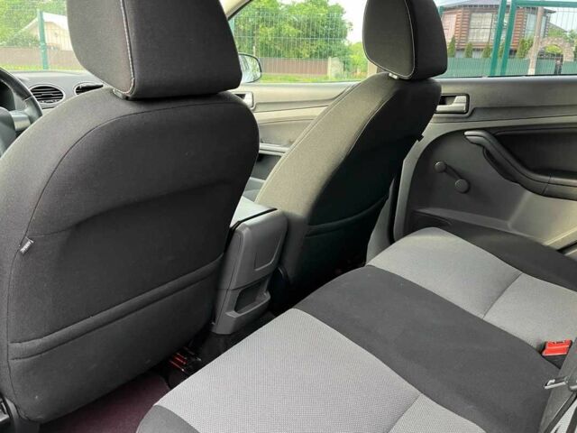 Серый Форд Фокус, объемом двигателя 1.6 л и пробегом 184 тыс. км за 6500 $, фото 16 на Automoto.ua