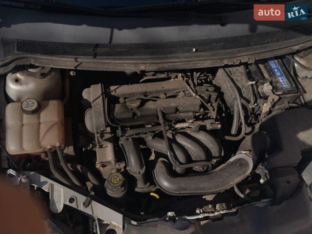 Сірий Форд Фокус, об'ємом двигуна 1.6 л та пробігом 170 тис. км за 5500 $, фото 18 на Automoto.ua