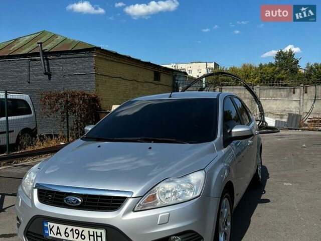 Серый Форд Фокус, объемом двигателя 1.6 л и пробегом 280 тыс. км за 6500 $, фото 2 на Automoto.ua