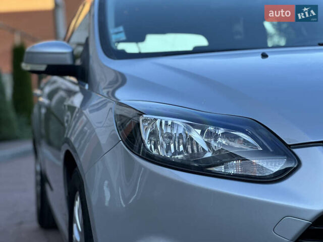 Сірий Форд Фокус, об'ємом двигуна 1.6 л та пробігом 235 тис. км за 7450 $, фото 68 на Automoto.ua
