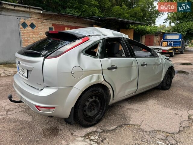 Сірий Форд Фокус, об'ємом двигуна 1.39 л та пробігом 169 тис. км за 1100 $, фото 6 на Automoto.ua