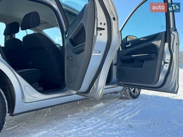 Сірий Форд Фокус, об'ємом двигуна 1.6 л та пробігом 365 тис. км за 5400 $, фото 2 на Automoto.ua