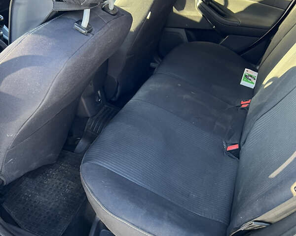 Сірий Форд Фокус, об'ємом двигуна 1.6 л та пробігом 242 тис. км за 7200 $, фото 16 на Automoto.ua