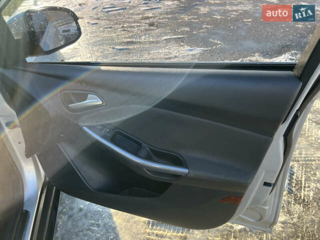 Сірий Форд Фокус, об'ємом двигуна 1.6 л та пробігом 242 тис. км за 7200 $, фото 12 на Automoto.ua