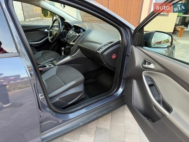 Сірий Форд Фокус, об'ємом двигуна 1.56 л та пробігом 188 тис. км за 8200 $, фото 39 на Automoto.ua