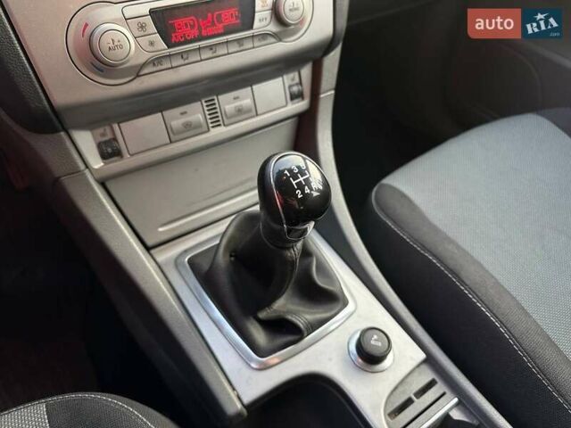 Серый Форд Фокус, объемом двигателя 2 л и пробегом 267 тыс. км за 5990 $, фото 25 на Automoto.ua