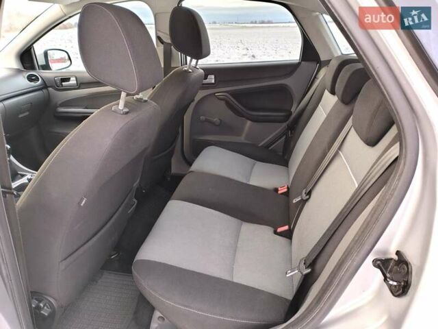 Серый Форд Фокус, объемом двигателя 1.6 л и пробегом 365 тыс. км за 5700 $, фото 20 на Automoto.ua